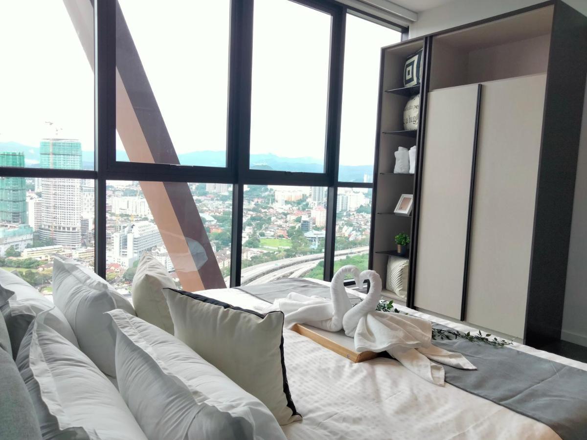 Scarletz Suites Klcc I Homebrickz Kuala Lumpur Extérieur photo